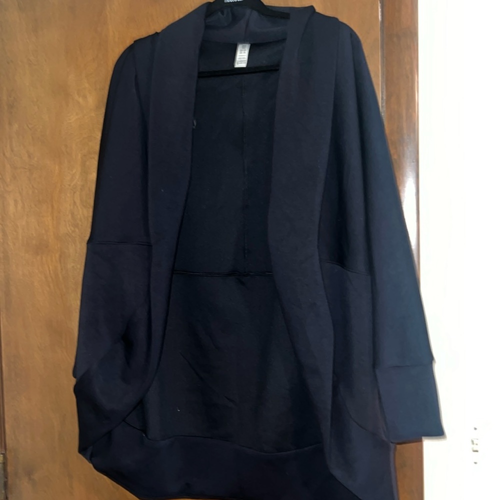 AirEssentials cardigan